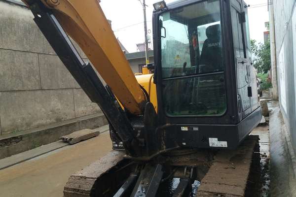 陕西出售转让二手1750小时2015年三一重工SY55C挖掘机
