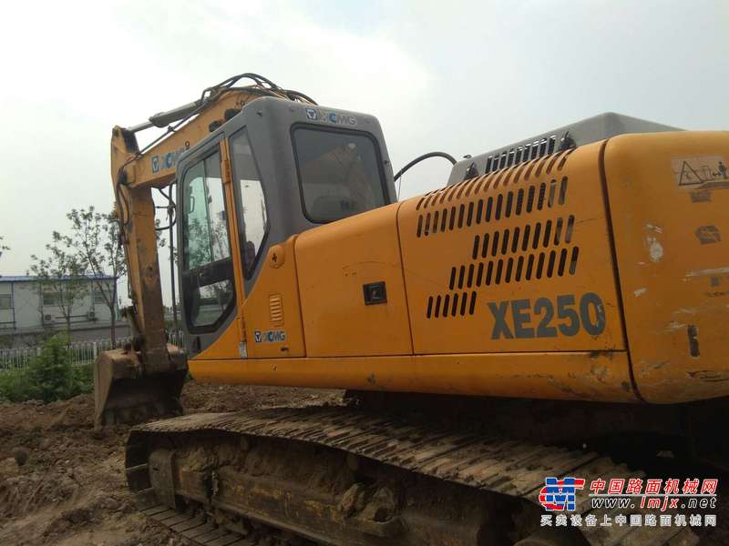 山西出售转让二手6000小时2010年徐工XE250挖掘机