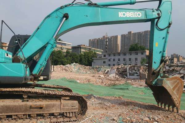 陕西出售转让二手5632小时2012年神钢SK260LC挖掘机