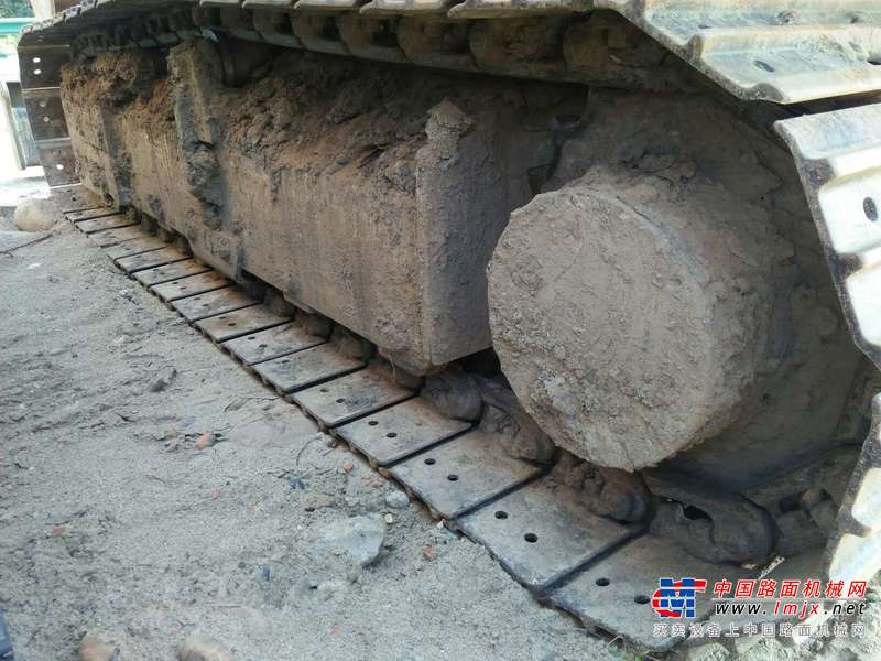陕西出售转让二手8000小时2010年徐工XE80D挖掘机