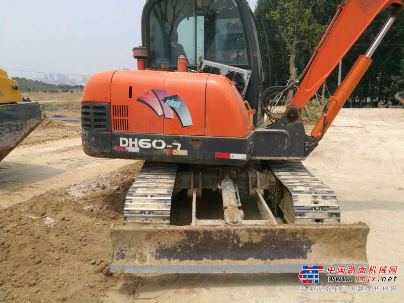 河南出售转让二手6808小时2011年斗山DH60挖掘机