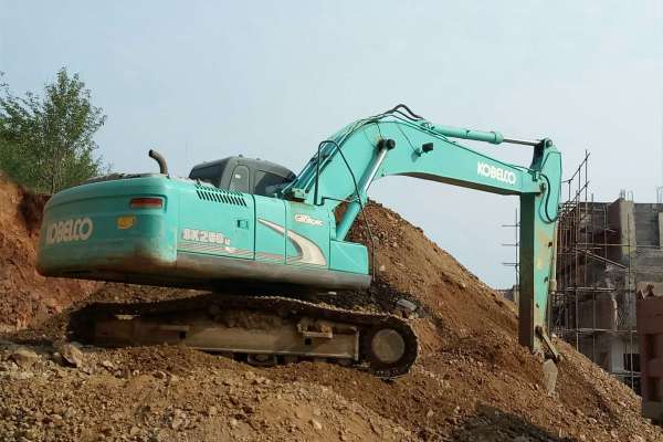 辽宁出售转让二手8000小时2011年神钢SK250挖掘机