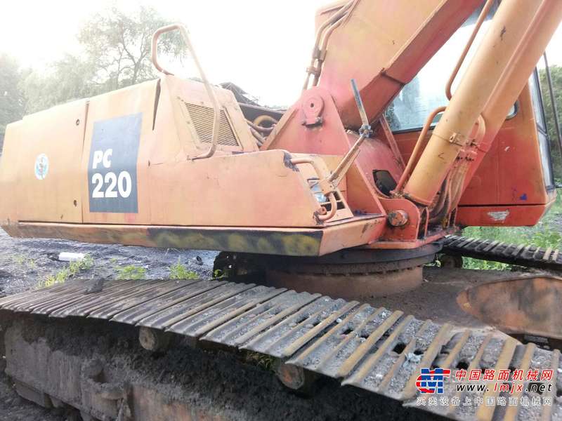 辽宁出售转让二手18000小时2003年小松PC220挖掘机
