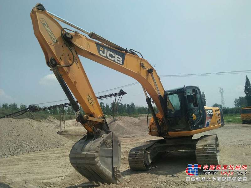 陕西出售转让二手4800小时2013年JCBJS230LC挖掘机