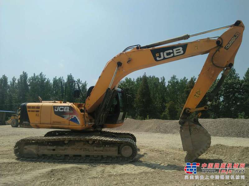 陕西出售转让二手4800小时2013年JCBJS230LC挖掘机