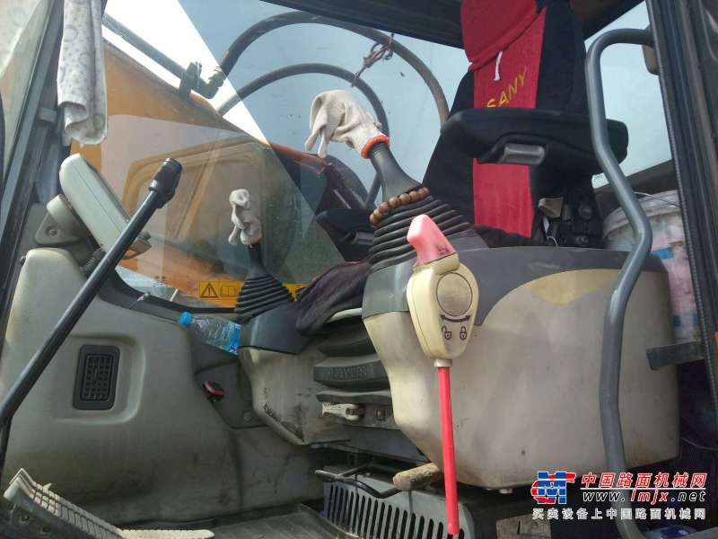 辽宁出售转让二手8000小时2011年三一重工SY215C挖掘机