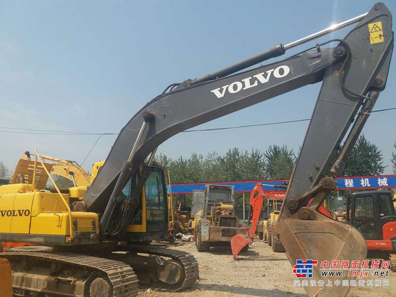 陕西出售转让二手4500小时2012年沃尔沃EC210B挖掘机