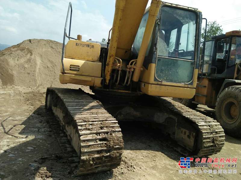 陕西出售转让二手5000小时2008年小松PC200挖掘机