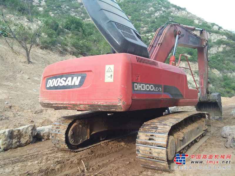 山西出售转让二手8200小时2011年斗山DH300挖掘机