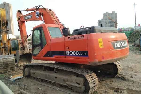 山西出售转让二手6200小时2011年斗山DH300挖掘机