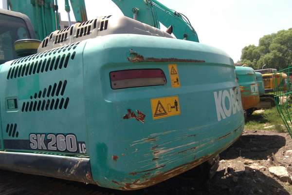 山西出售转让二手8000小时2011年神钢SK260LC挖掘机