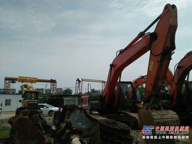 陕西出售转让二手9000小时2012年日立ZX250H挖掘机