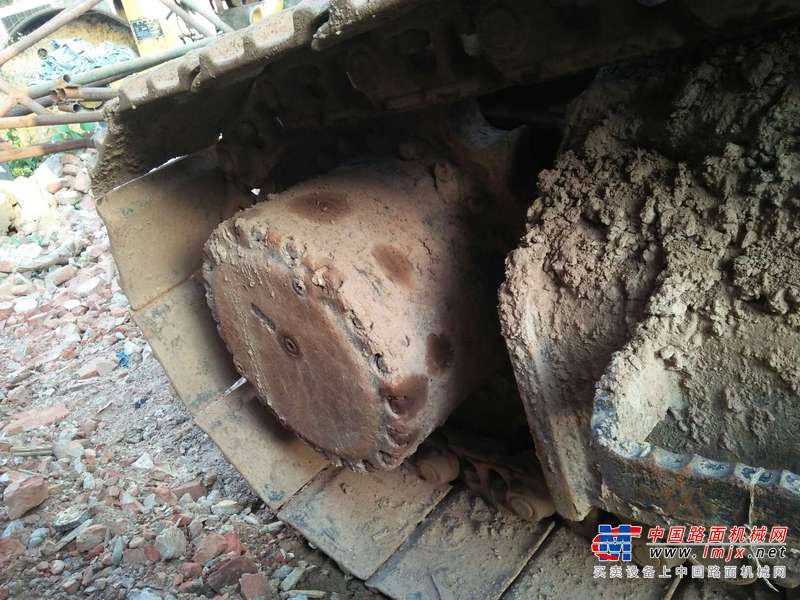 陕西出售转让二手8000小时2011年龙工LG6225挖掘机