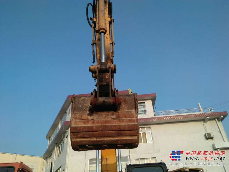 陕西出售转让二手8000小时2011年龙工LG6225挖掘机