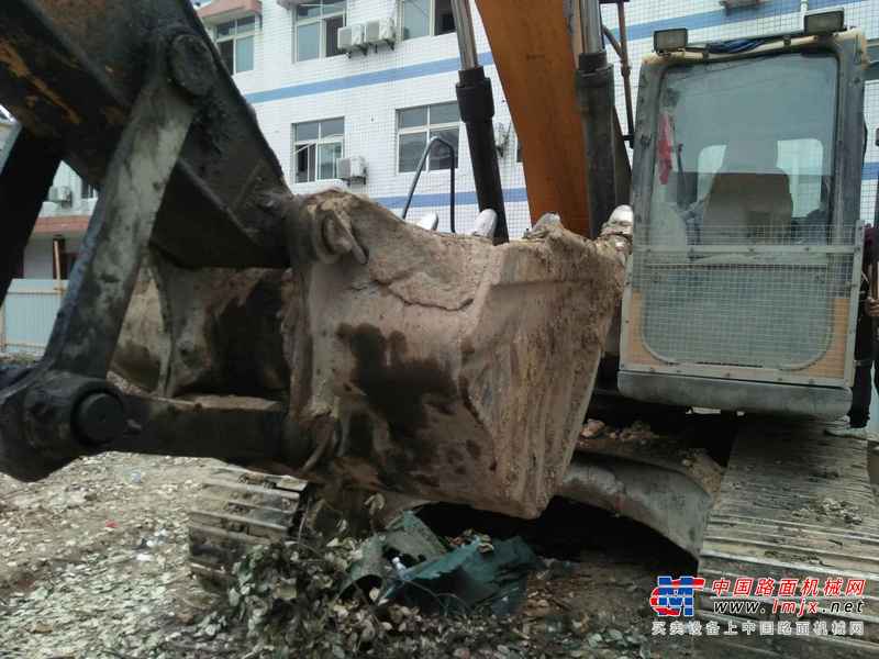 陕西出售转让二手9604小时2010年三一重工SY215C挖掘机