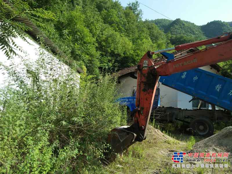 陕西出售转让二手8000小时2008年日立EX70挖掘机