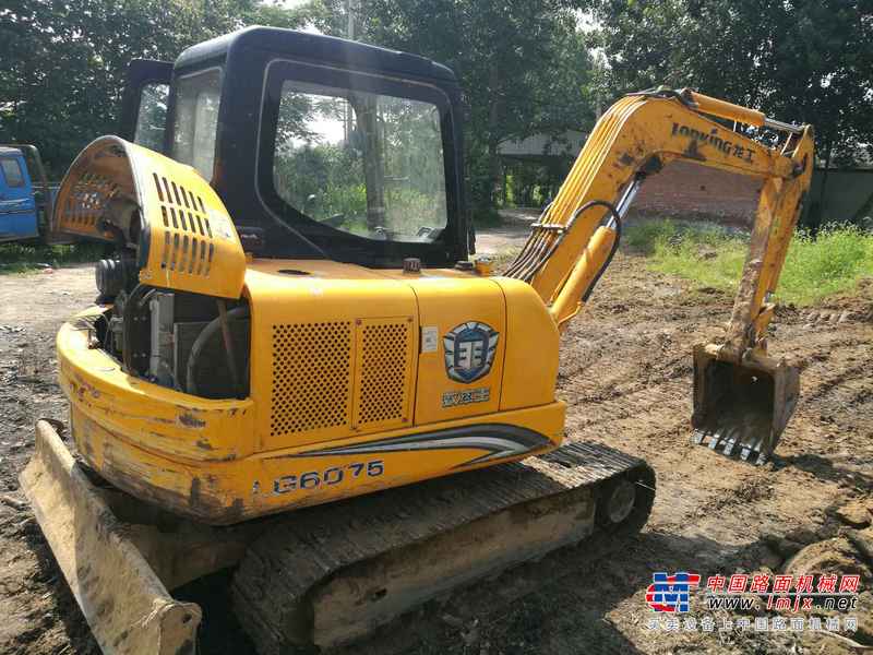 河南出售转让二手6300小时2012年龙工LG6060挖掘机