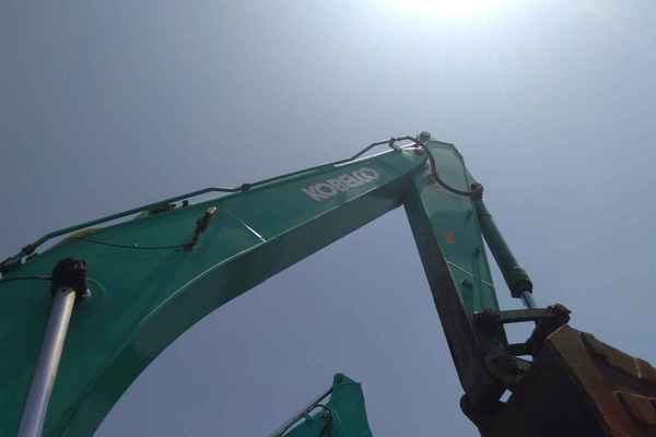 山西出售转让二手6000小时2010年神钢SK260LC挖掘机