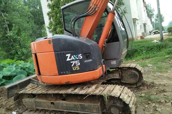陕西出售转让二手4400小时2011年日立EX75UR挖掘机