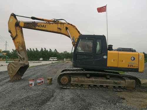 河南出售转让二手7330小时2012年现代R225LC挖掘机