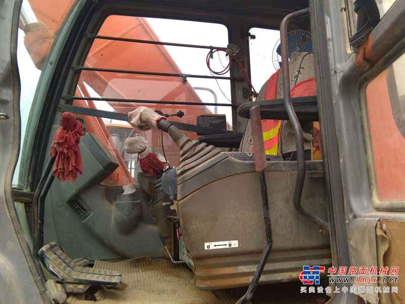 山西出售转让二手12000小时2005年日立ZX200挖掘机