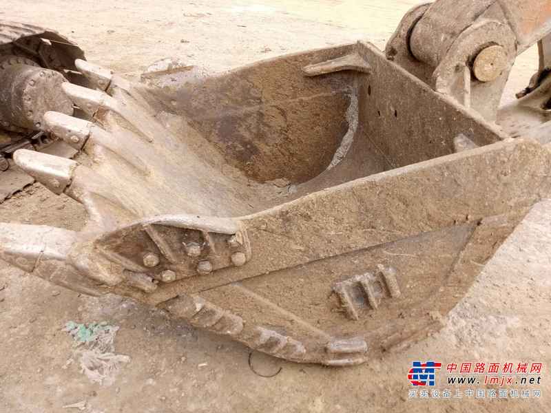 辽宁出售转让二手16000小时2005年日立ZAXIS200挖掘机