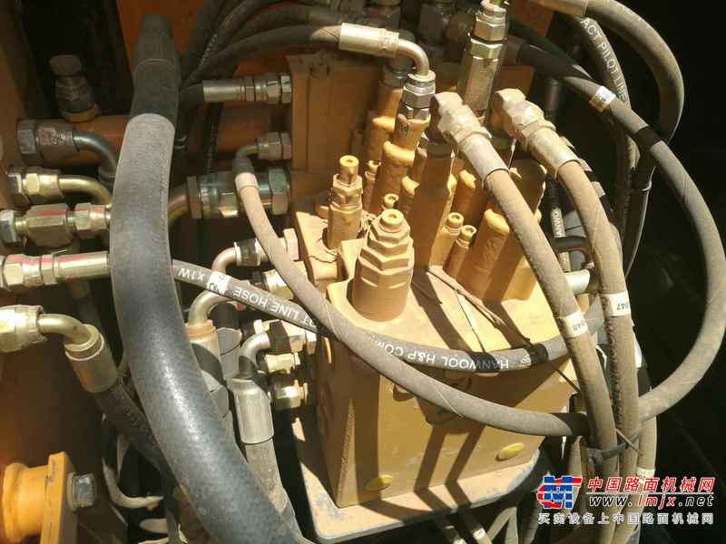 河南出售转让二手500小时2017年现代R80挖掘机