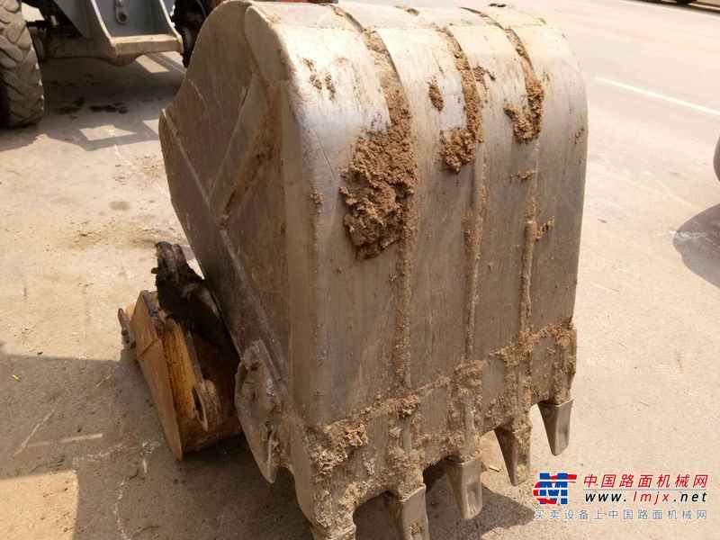 辽宁出售转让二手3000小时2013年新源机械轮挖XY90挖掘机