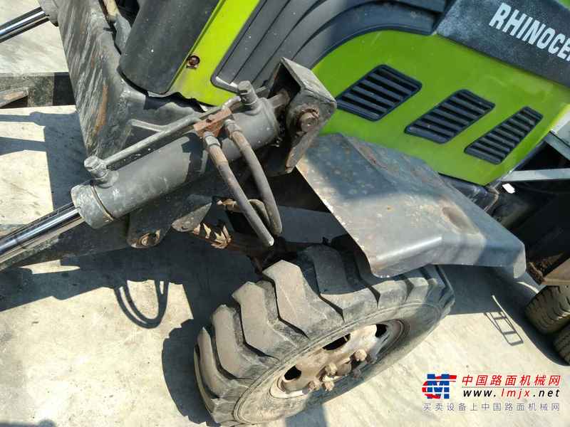 河南出售转让二手1000小时2011年犀牛重工轮挖XNW44180挖掘机