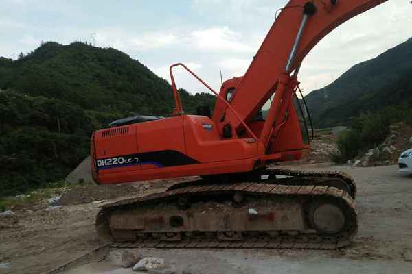 陕西出售转让二手2000小时2009年斗山DH220LC挖掘机