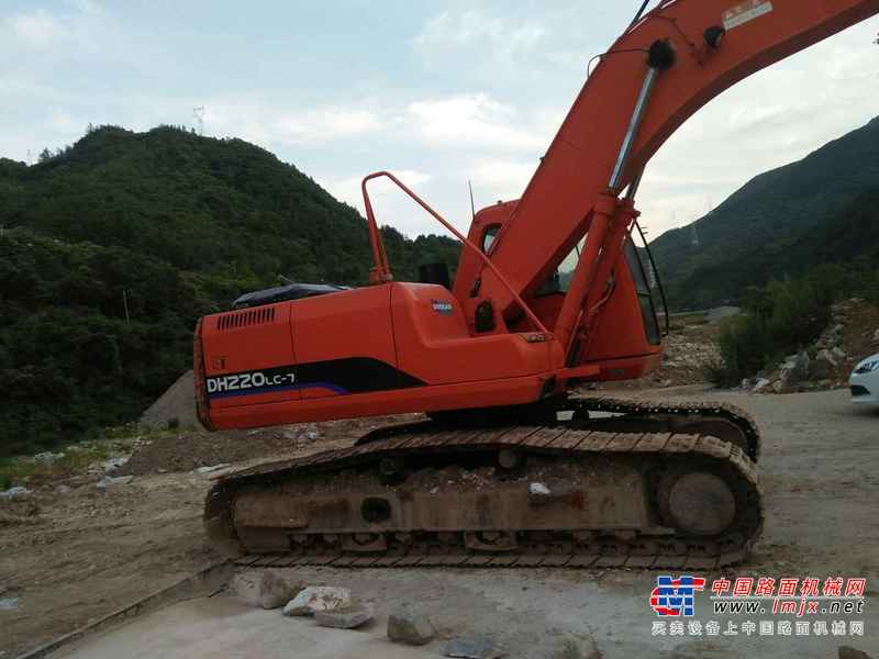 陕西出售转让二手2000小时2009年斗山DH220LC挖掘机