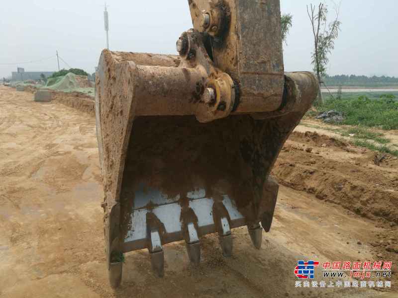 河南出售转让二手4300小时2014年卡特彼勒320D2挖掘机