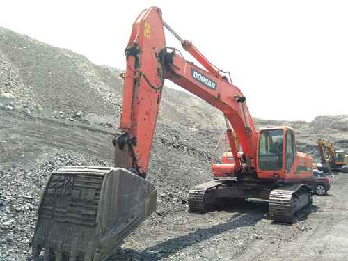 山西出售转让二手12000小时2009年斗山DH370LC挖掘机
