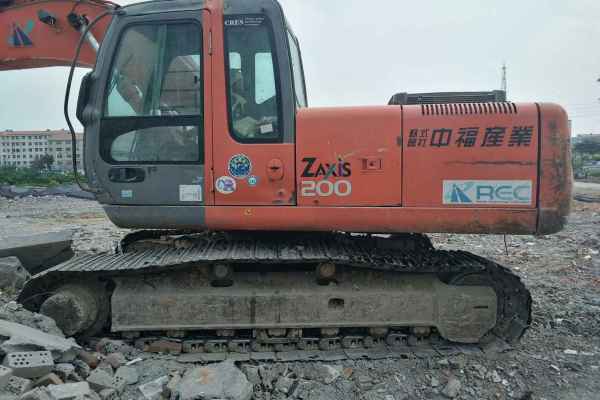 河南出售转让二手12000小时2008年日立ZX200挖掘机