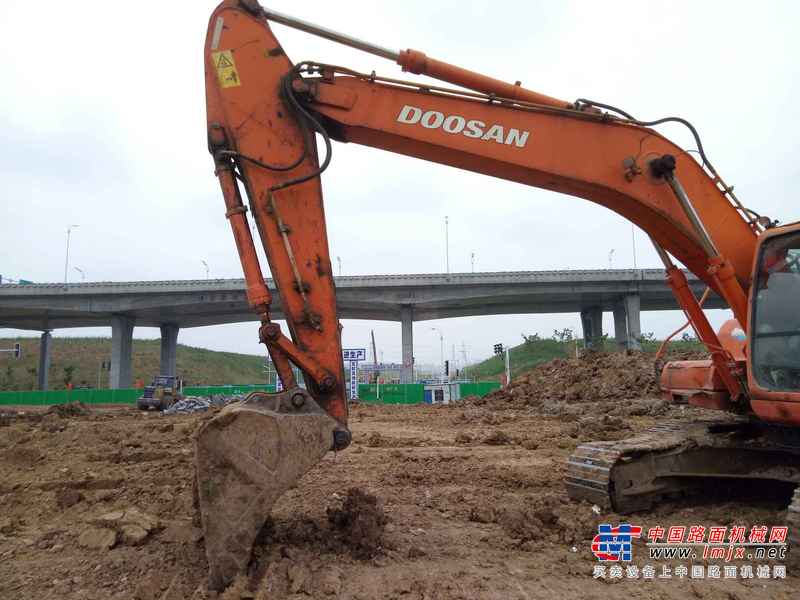 安徽出售转让二手10368小时2010年斗山DH220LC挖掘机