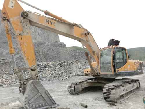 辽宁出售转让二手14000小时2010年现代R275LC挖掘机