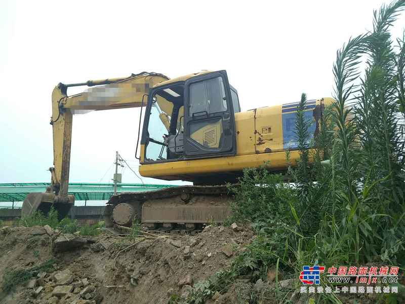 河南出售转让二手20000小时2007年小松PC200挖掘机