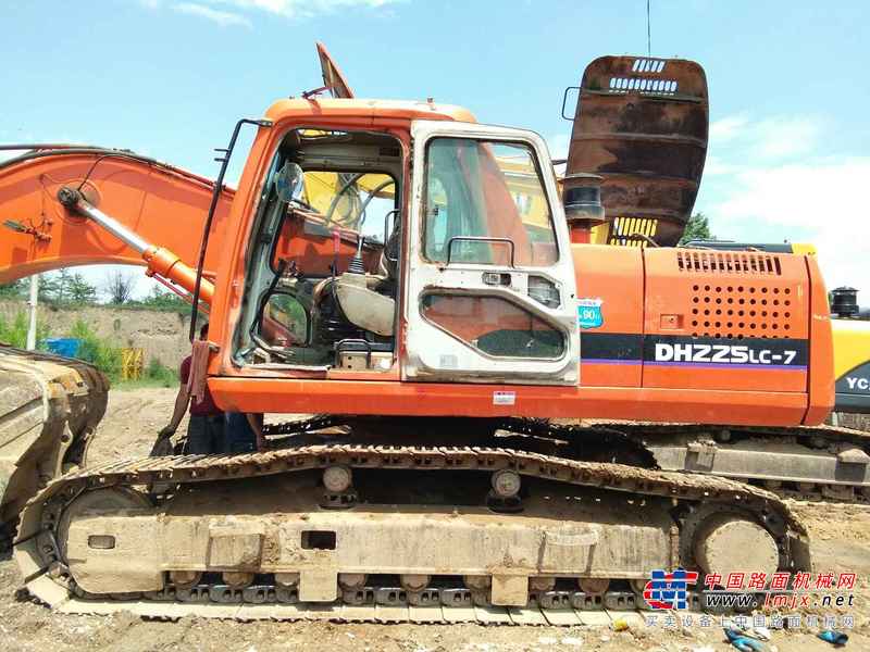 山西出售转让二手8500小时2006年斗山DH220挖掘机