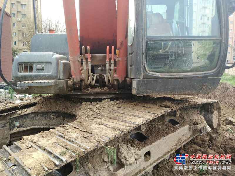 河南出售转让二手8128小时2011年日立ZX200挖掘机