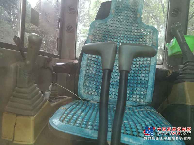 河南出售转让二手6500小时2012年福田雷沃FR65V8挖掘机