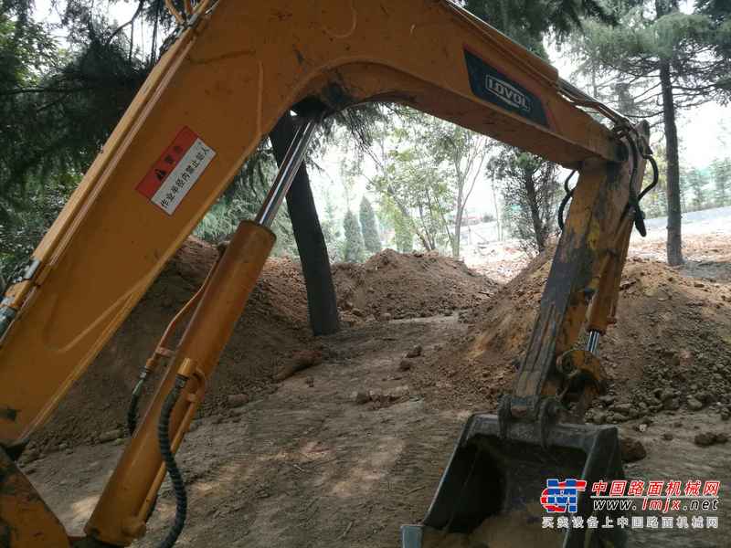 河南出售转让二手6500小时2012年福田雷沃FR65V8挖掘机