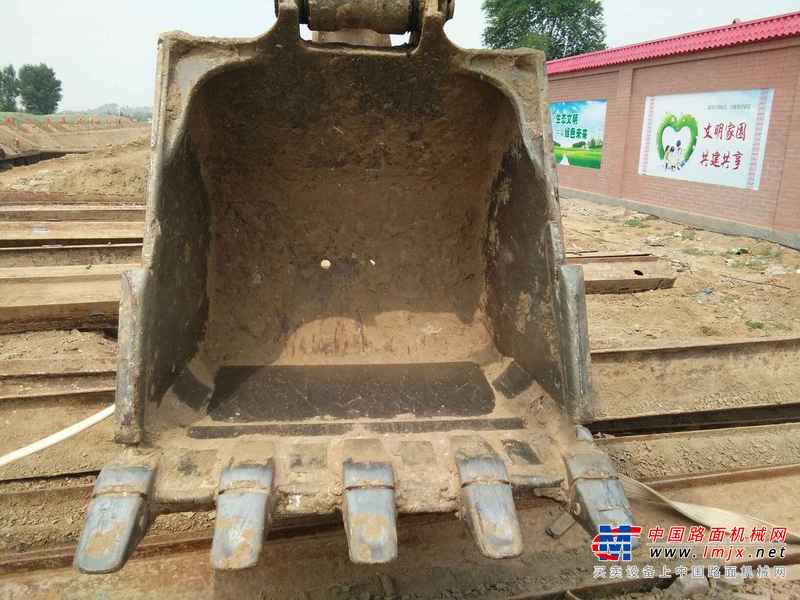 山西出售转让二手7686小时2008年小松PC240挖掘机