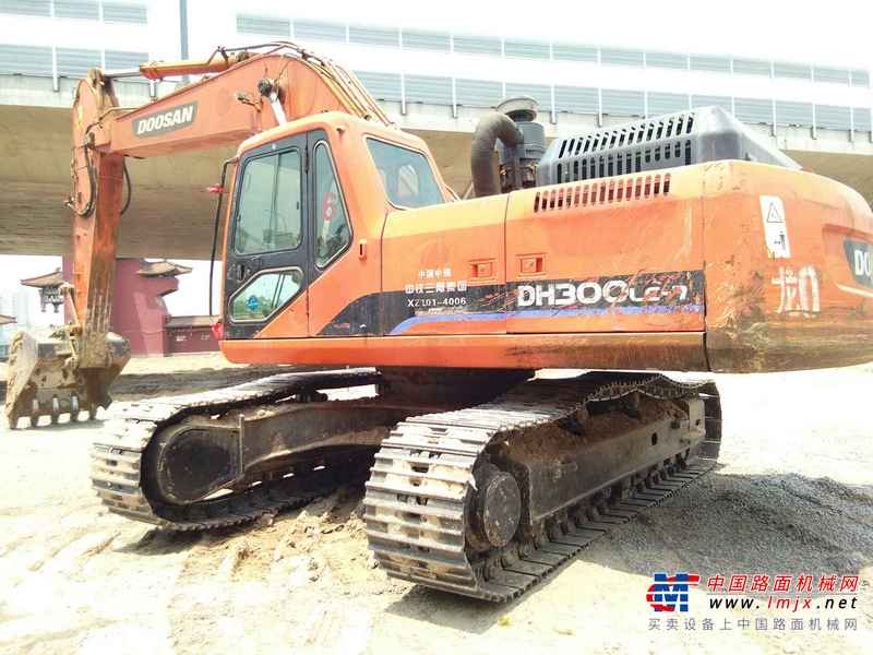 山西出售转让二手8000小时2011年斗山DH300LC挖掘机