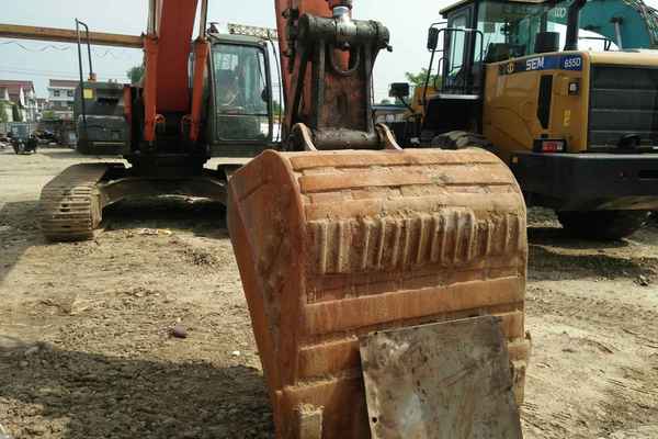 陕西出售转让二手10000小时2009年日立ZX240挖掘机