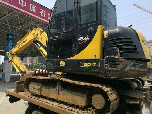 河南出售转让二手6900小时2011年现代R60挖掘机