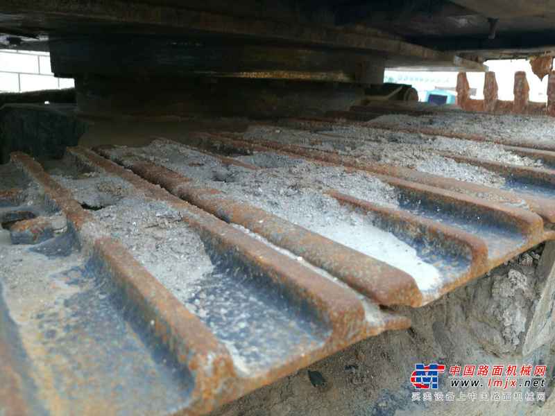 河南出售转让二手6900小时2011年现代R60挖掘机