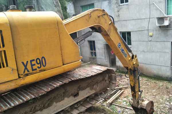 江西出售转让二手7600小时2010年徐工XE80C挖掘机