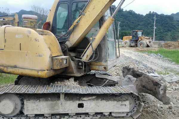 贵州出售转让二手12000小时2009年小松PC60挖掘机
