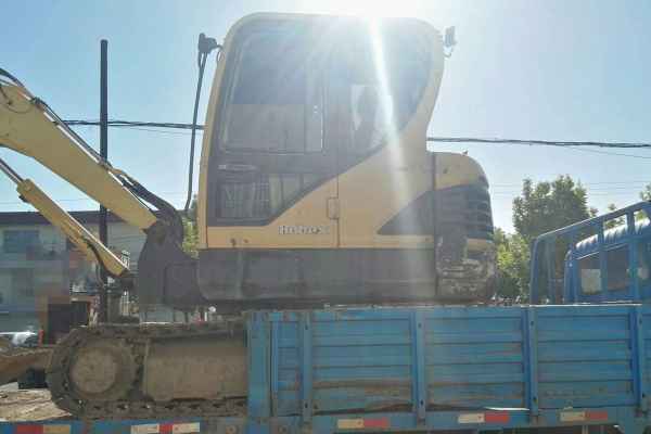 内蒙古出售转让二手6953小时2010年现代R60挖掘机