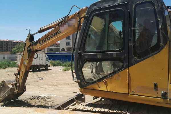 内蒙古出售转让二手10000小时2009年柳工CLG907挖掘机